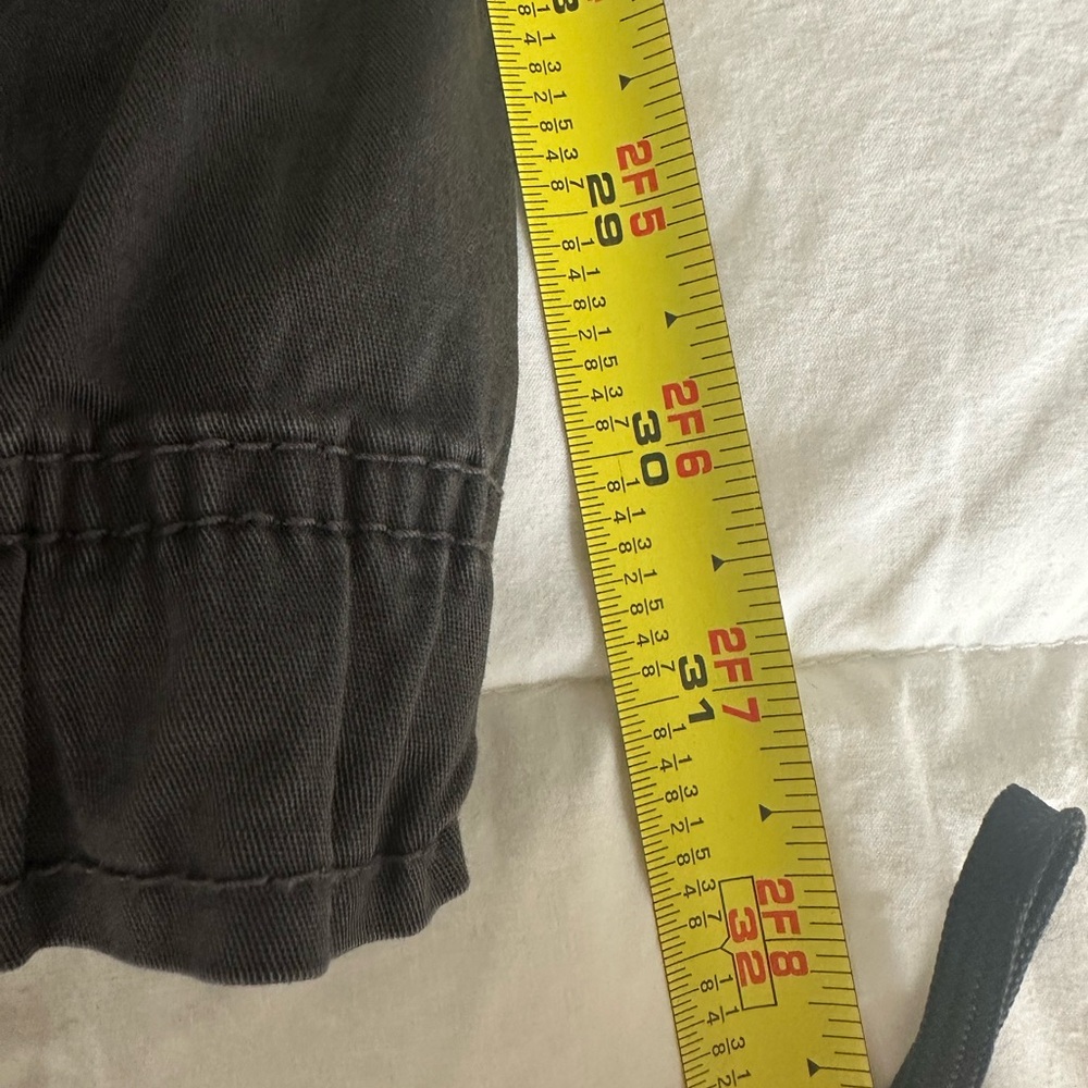 Women’s plus size 24W 2 pairs Charcoal gray and Olive green Cargo Pants - Picture 10 of 16